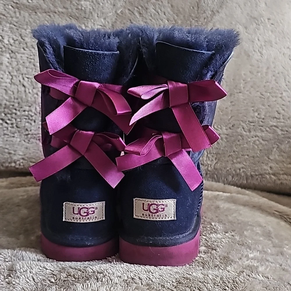 UGG Kids Navy Suede Shearling Boots with lavender Soles